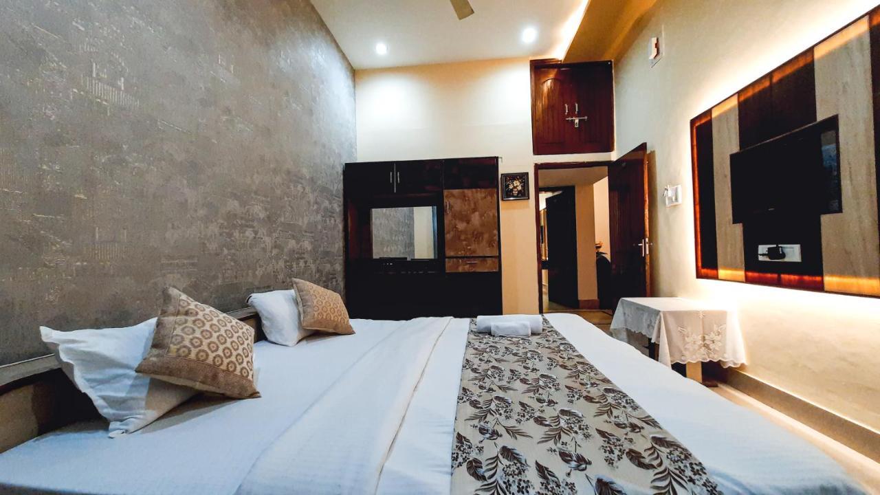 Hotel Rajyashree Palace Varanasi Dış mekan fotoğraf